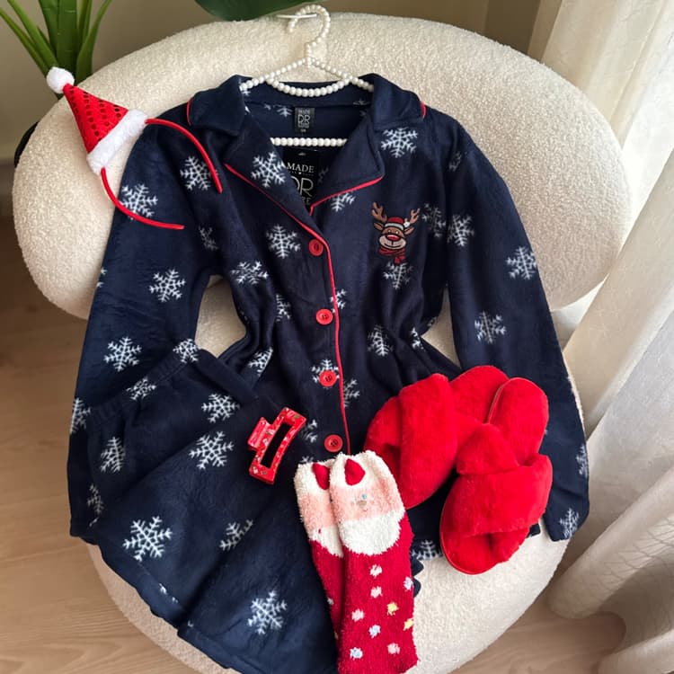 بيجامة كرسمس نيلي ثلج